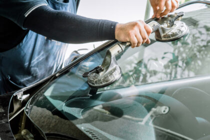Remplacement de pare-brise à Saint-Malo : conseils pour choisir un service de confiance